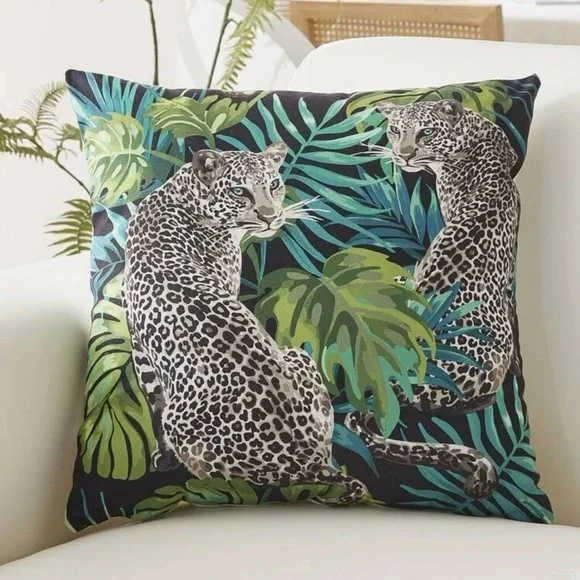 NWT JUNGLE CAT LEOPARD PRINT TOSS PILLOW THROW COVER - Picture 1 of 6